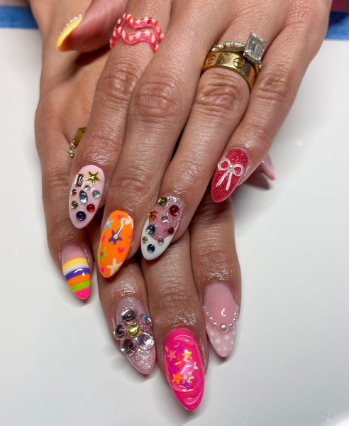 nail trends 2026 mismatched nails